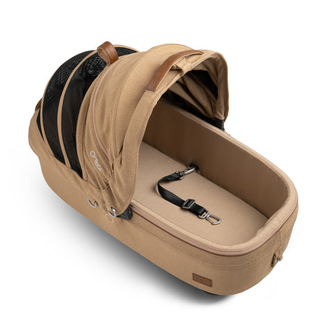 Tavo Maeve Flex Handle Dog Car Seat & Pet Carrier with ISOFIX Base