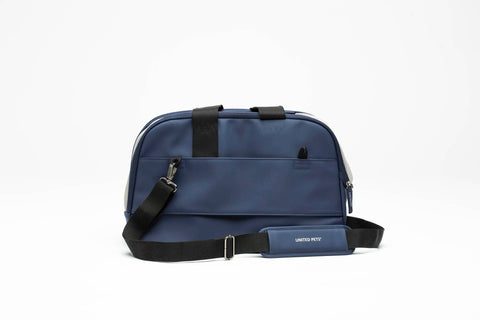 GUMI waterproof dog carrier