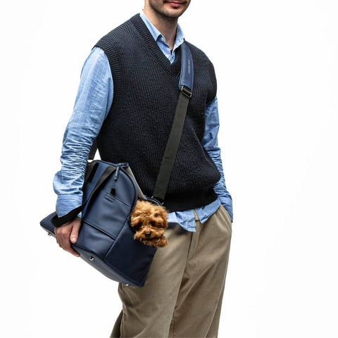 GUMI waterproof dog carrier